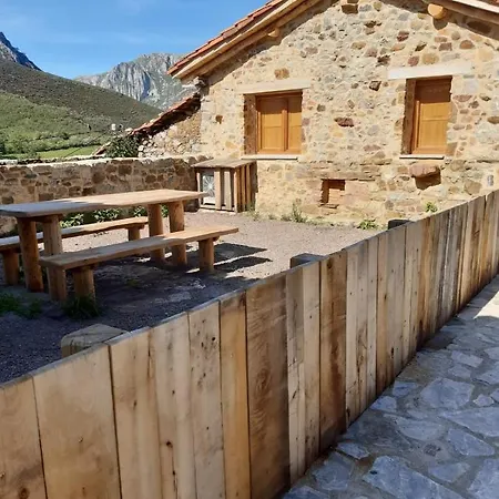 Terra Ecoturismo Casa La Cueva Chalet *